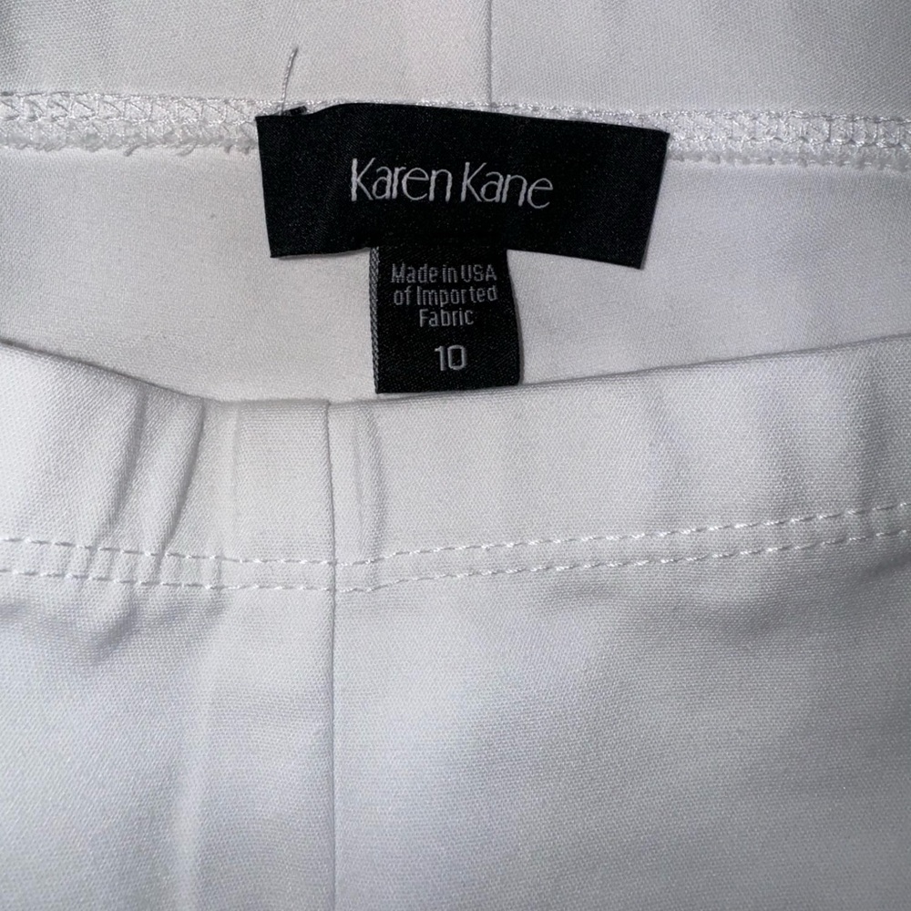 Women’s White Pants (Karen Kane) Pull on with zipper to side, Size 10